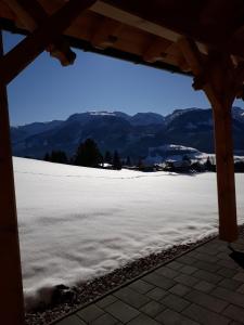 A general mountain view or a mountain view taken from Az apartmant