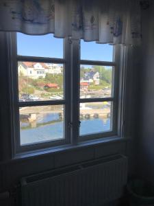 Výhled na řeku, která protéká v blízkosti hostelu