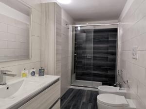 Koupelna v ubytování Villetta Vivaldi 2 + 14 fotografií