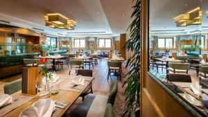 Restaurace v ubytování Hotel Landgasthof Altwirt