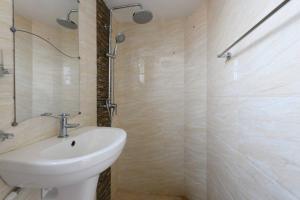 Koupelna v ubytování Amaze Residence luxury 2bedroom apartment 1