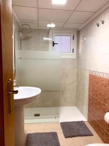 Koupelna v ubytování Playa de Levante Sea View Apartment