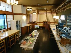 En restaurang eller annat matställe på Toyohashi Station Hotel
