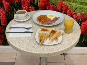 バーキングにあるLyon House Hotelのギャラリーの写真