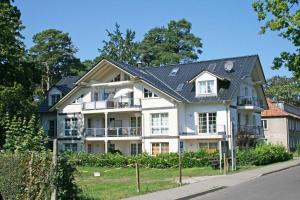Galeriebild der Unterkunft Villa Mara Wohnung 09 mit Balkon in Baabe