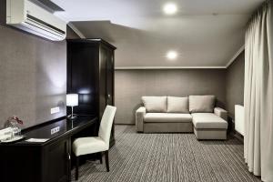 Posezení v ubytování Optima Collection Park Hotel Ivano-Frankivsk