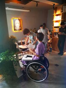 入住木来精品酒店的客人