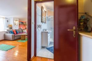 Posedenie v ubytovaní Beautiful villa Loreta with private pool near Pula and Rovinj