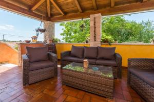 Posedenie v ubytovaní Beautiful villa Loreta with private pool near Pula and Rovinj