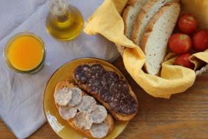 Eten bij of ergens in de buurt van het hotel

