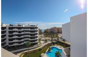 Basen w obiekcie MyFlats Luxury Arenales lub w pobliżu