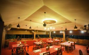 Restaurace v ubytování Ecotones Munnar by Eden Environs + 37 fotografií