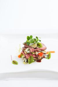 Φαγητό σε αυτό το διαμέρισμα ή κάπου εκεί κοντά