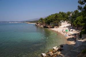 Gallery image of ELVETIA VILLA in Potos +22 photos