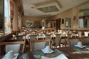Restaurace v ubytování Hotel Au Val Doré