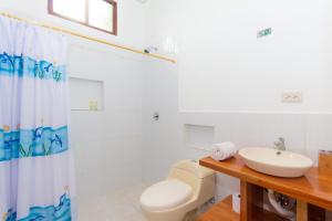 Koupelna v ubytování Hotel Twin Galápagos