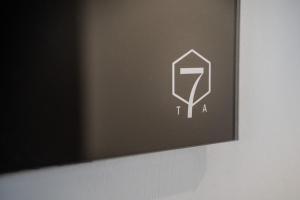 Certifikát, hodnocení, plakát nebo jiný dokument vystavený v ubytování THE ADAMS - Self Check In Hotel