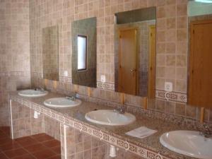 Photo de la galerie de l'établissement ALBERGUE TURÍSTICO DE CORNALVO, à Trujillanos 5 autres photos