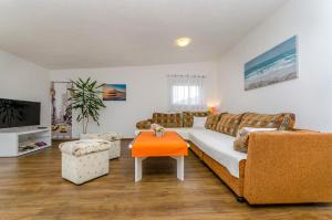 TV a/nebo společenská místnost v ubytování Apartment Diva