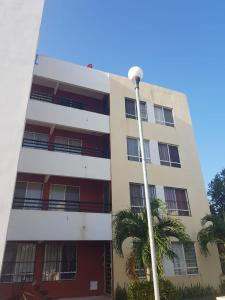 El edificio en el que está el departamento