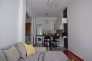 Kép Black & Yellow Apartment at City Center szállásáról Joáninában a galériában