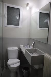 Kép Black & Yellow Apartment at City Center szállásáról Joáninában a galériában