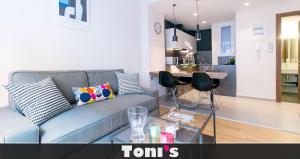 A seating area at TONIS Le Petit Nicolas 1BD Apartment in Koukaki!