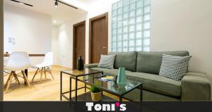 A seating area at TONI'S 2BD Stay in Charming Historical centre