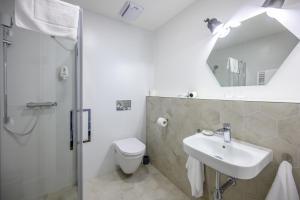 Kúpeľňa v ubytovaní Světoběžník Bed & Wine