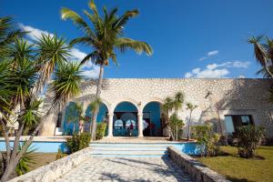 Bazén v ubytování Hotel Tucan Siho Playa nebo v jeho okolí + 20 fotografií
