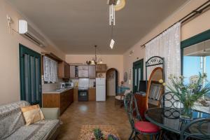 A kitchen or kitchenette at Best View Mountain Villa