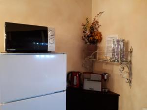 A kitchen or kitchenette at Il Borghetto