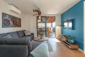 Posezení v ubytování Paradiso Apartment with Private Jacuzzi and Terrace