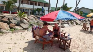 Gostje med bivanjem v nastanitvi New SeaSide Inn Hikkaduwa