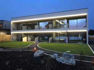 Gallery image of Fiordland Lakeview Motel and Apartments in Te Anau