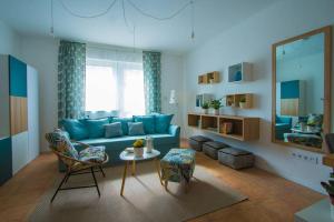 A seating area at Teubel apartman 2