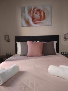 Postel nebo postele na pokoji v ubytování Marina's Luxury Rooms