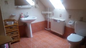 Kúpeľňa v ubytovaní Vakáció Apartman