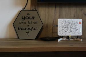 Photo de la galerie de l'établissement Bright, modern & cozy apartment, à Tuzla 26 autres photos