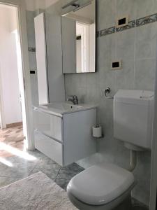 Ένα μπάνιο στο Bellavista +22 φωτογραφίες