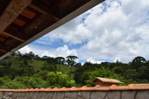 - une vue depuis le toit d'une maison dans l'établissement Casa do campo, à Ibitipoca