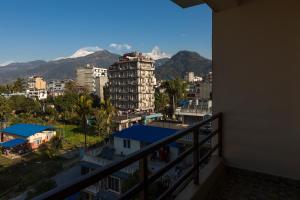 Uma vista geral da montanha ou uma vista da montanha a partir do hotel