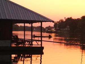 Billede fra billedgalleriet på River Marina Resort i Uthai Thani