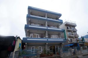 El edificio en el que está el hotel