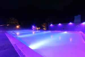 Πισίνα στο ή κοντά στο Amis Droles アミドローラ LIBERTY RESORT