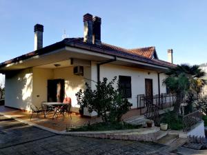 Budova, kde se bed and breakfast nachází + 14 fotografií
