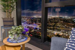 Balkon oz. terasa v nastanitvi Hamptons Retreat on Level 77 Skytower