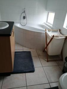 Ένα μπάνιο στο Swakopmund Waterfront D10 - min 2 nights