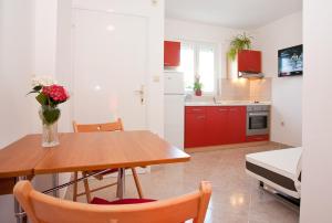 Kuchyňa alebo kuchynka v ubytovaní Apartments Melita