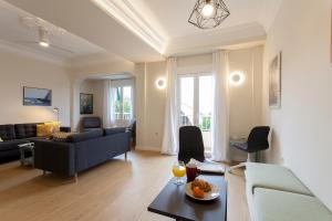 A television and/or entertainment centre at Apartment near the Marina, Valencia